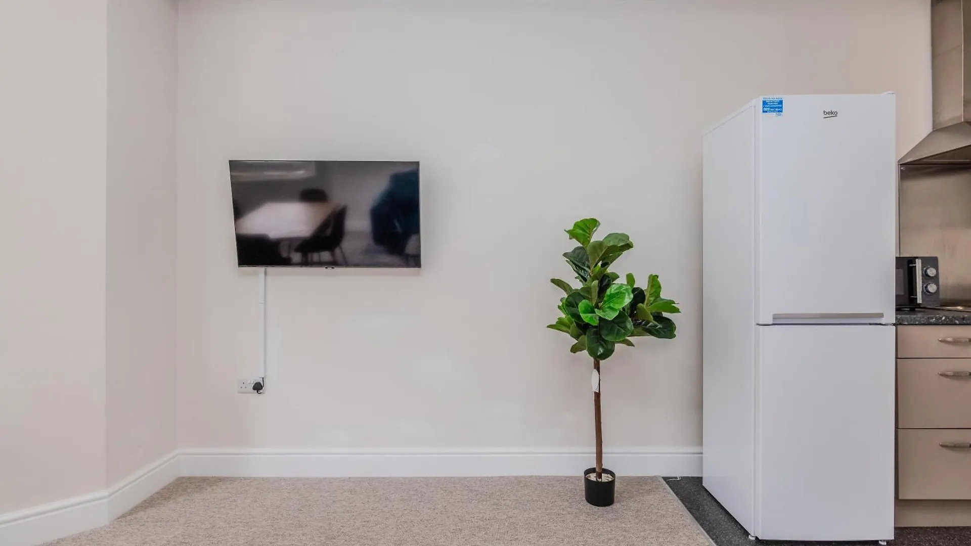 Stunning Seaview 3 Bedroom Flat Next To Brighton Beach Sleep 6 Guests Rf4 0*,  United Kingdom